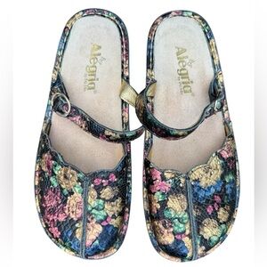 Alegria Paloma Multicolor Floral Embossed Mary Jane Clogs Size 8